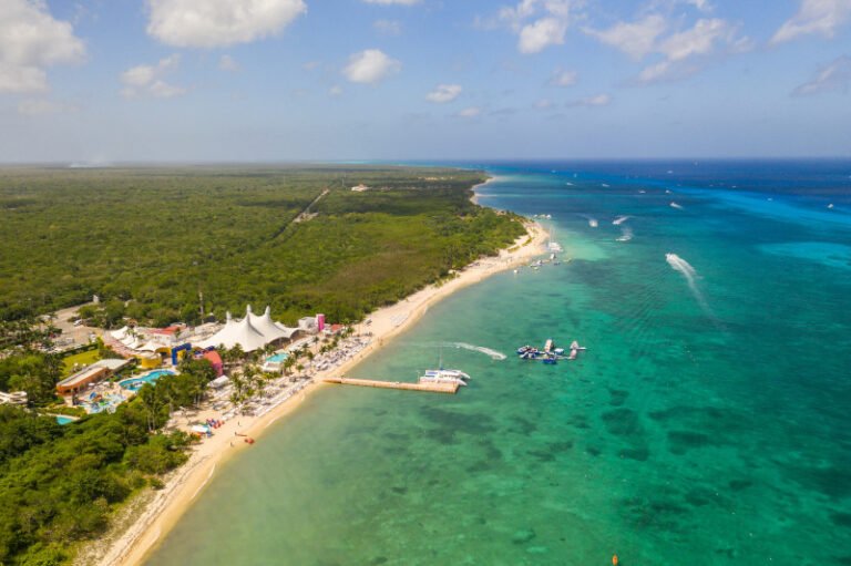 cel cozumel playa mia coastline